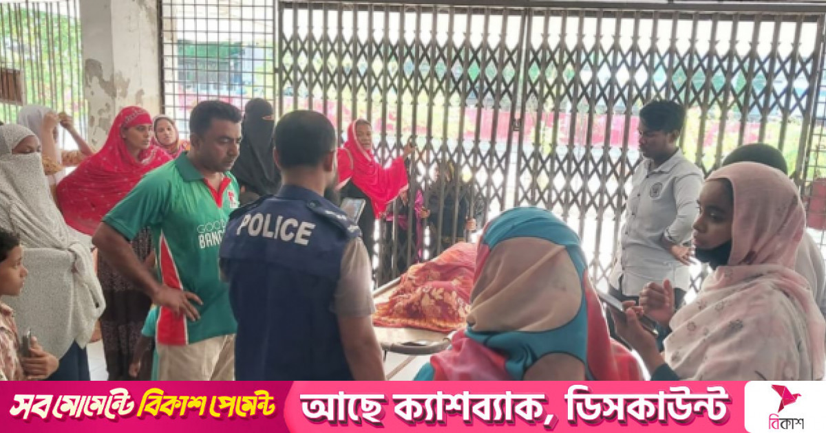 কুকুরের তাড়া খেয়ে শিশু শিক্ষার্থীর মৃত্যু!